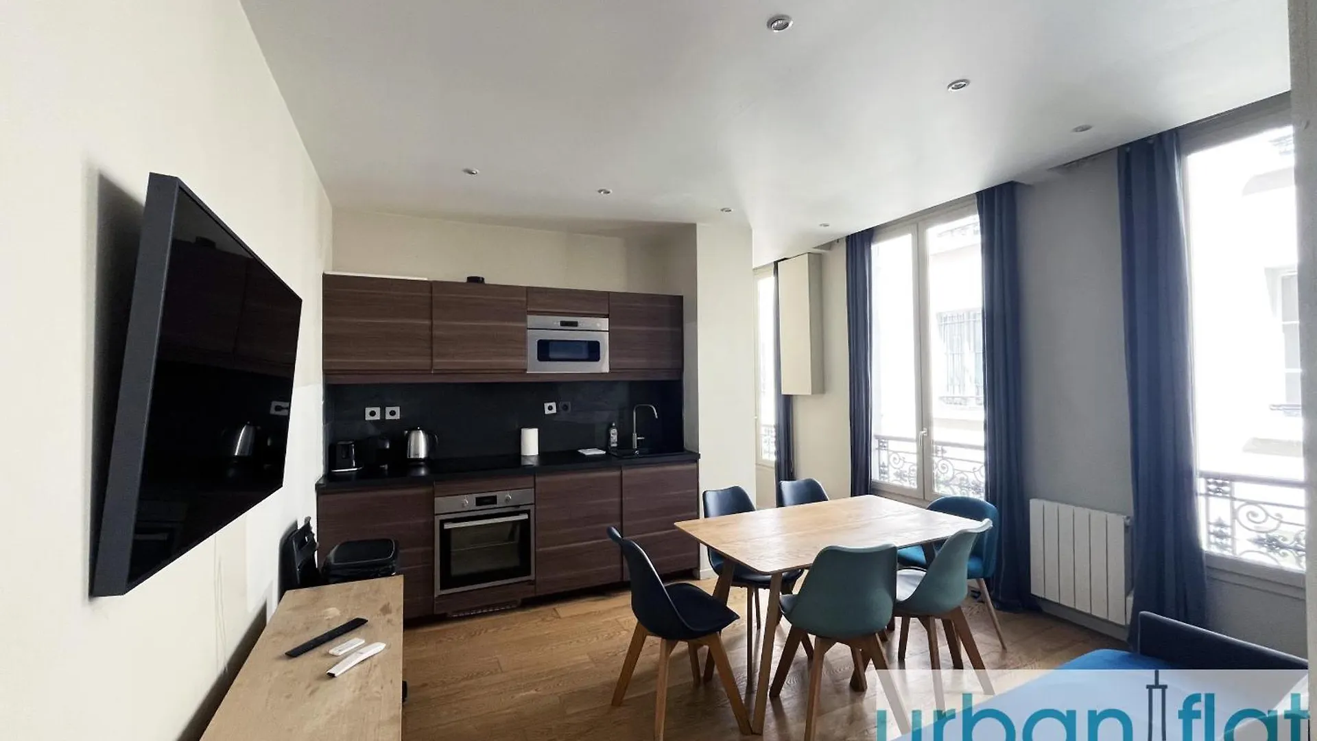 Urban Flat 71 - Amazing In Le Marais